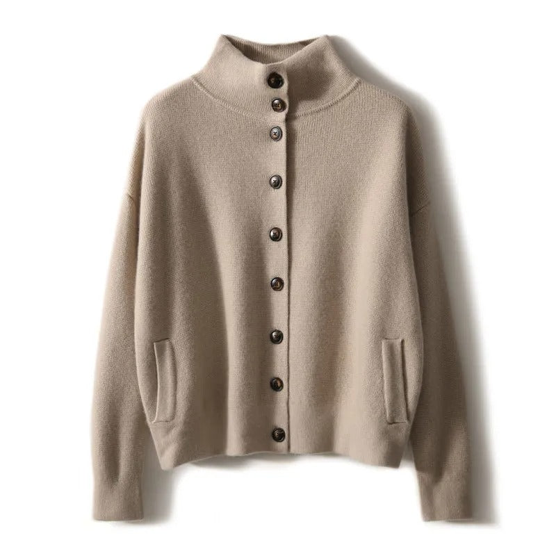 Fiona - Bequemer Rollkragenpullover mit Knopfleiste